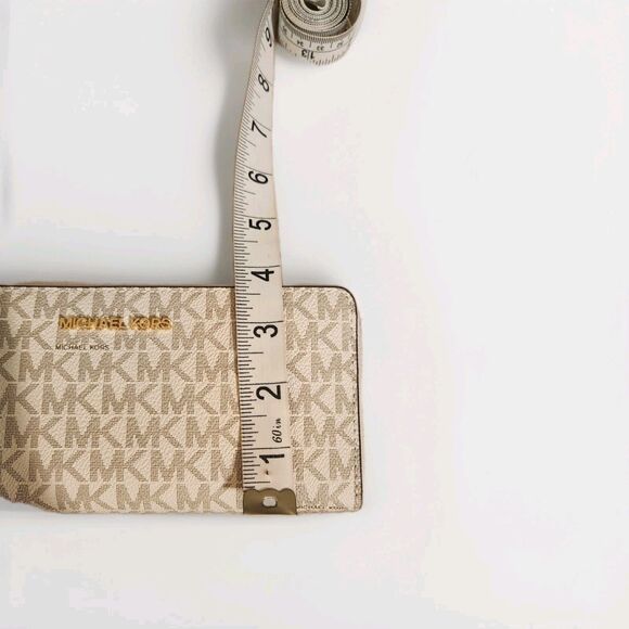 Michael Kors 32T5GTTE9B Jet Set Travel Continental Wristlet Wallet - Vanilla - Picture 5 of 5